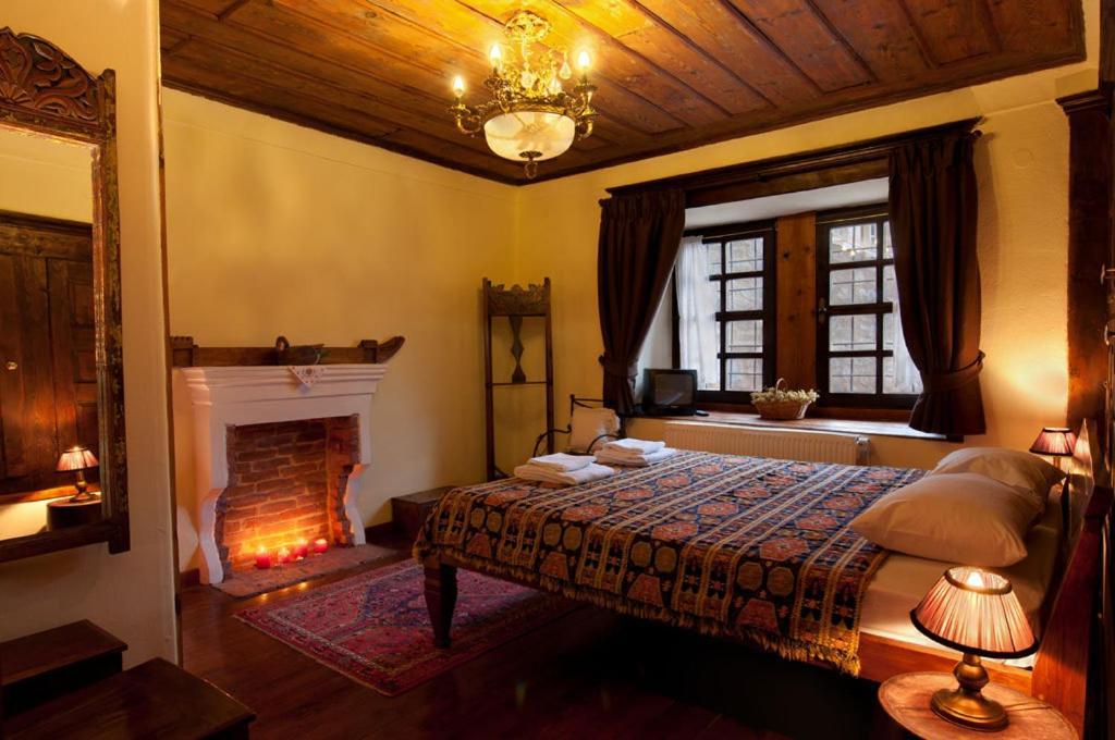 Vergoula's Mansion Kastoria Extérieur photo